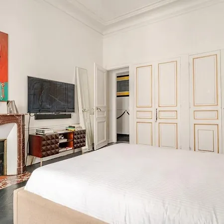 Champs-élysées Luxe Palace