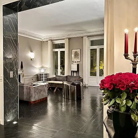 Champs-élysées Luxe Palace